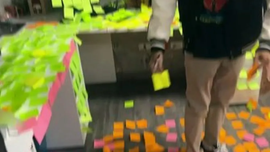 Genz se fue en modo broma con el productor general de Jelou!