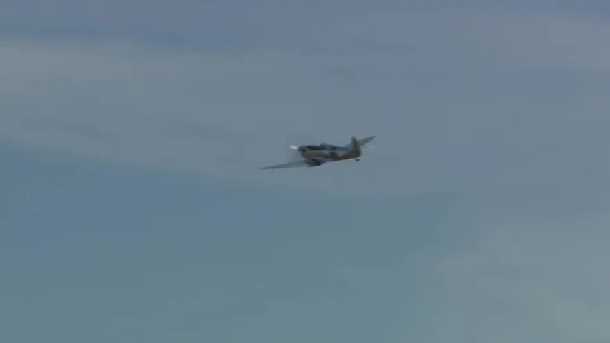 Dos británicos intentan primera vuelta al mundo en avión de la II Guerra Mundial