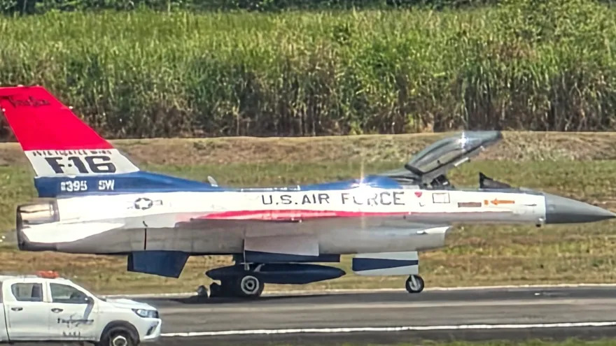 La aeronave aterrizó de emergencia en Tocumen