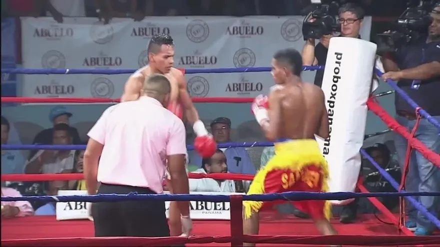Bryan De Gracia ganó por KOT a Samuel Moreno