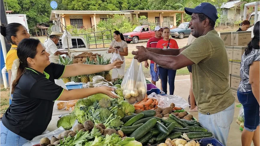 ¿Buscas ahorrar? Agroferias del IMA llegan este martes a distintos puntos