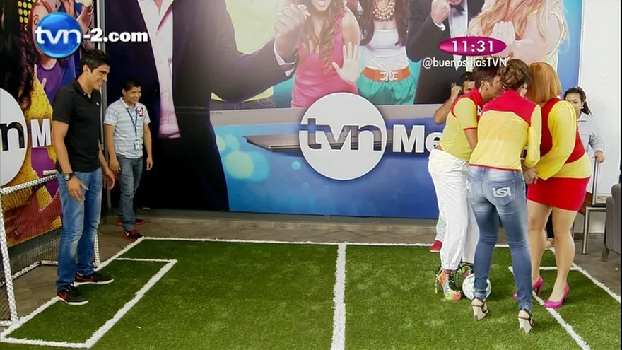 Juego - Penal TV Max VS Buenos Días