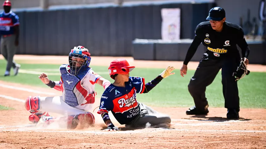 Acción del partido de la Serie del Caribe Kids 2025 entre Panamá y Puerto Rico