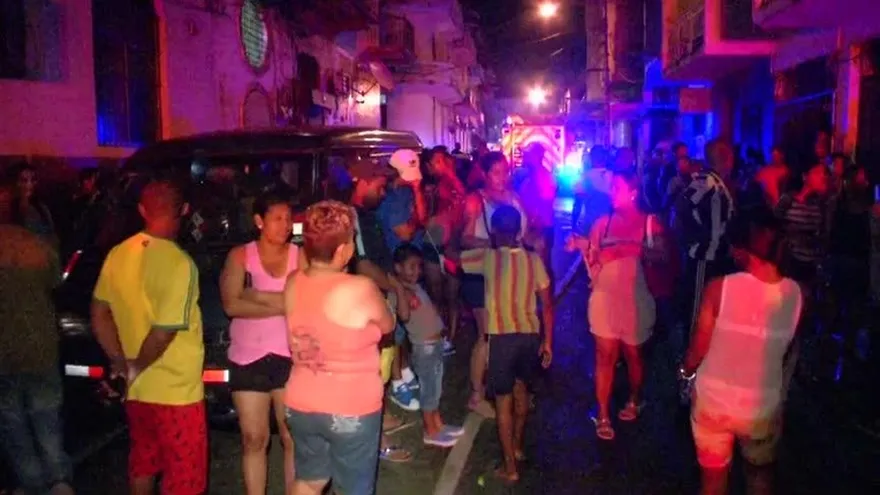 Incendio en Calle 17, Santa Ana