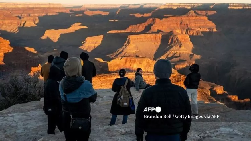 Turistas en el Gran Cañón en Estados Unidos.