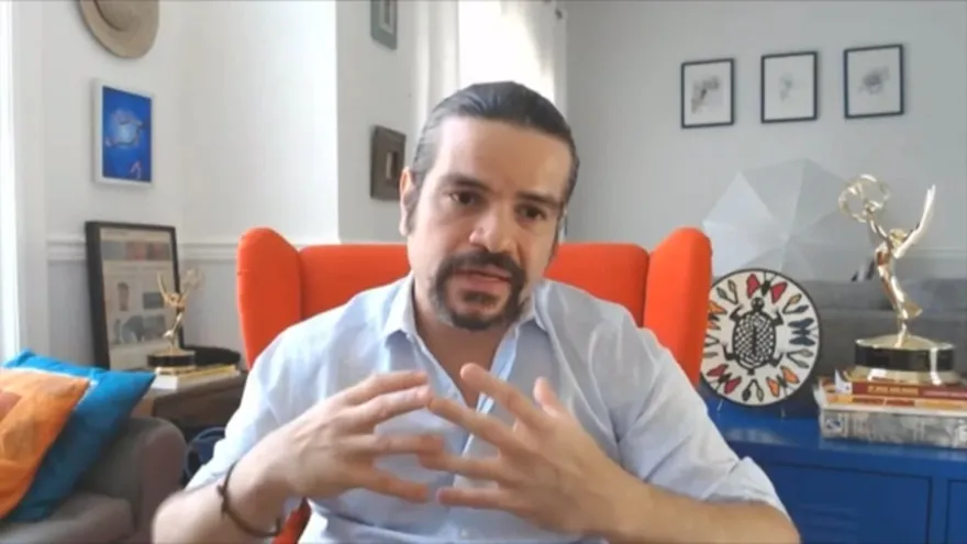 Mesa de periodistas - Entrevista al animador panameño, Luis Medrano