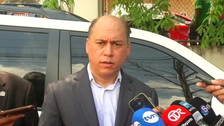 Aguilera recomienda a nuevo ministro se interese por programas de reinserción social