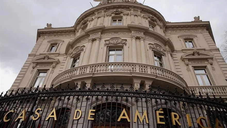 Fachada del palacio de Linares, sede de la Casa de América de Madrid.