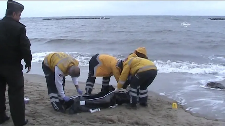 Al menos 20 migrantes ahogados en naufragios en costas turcas