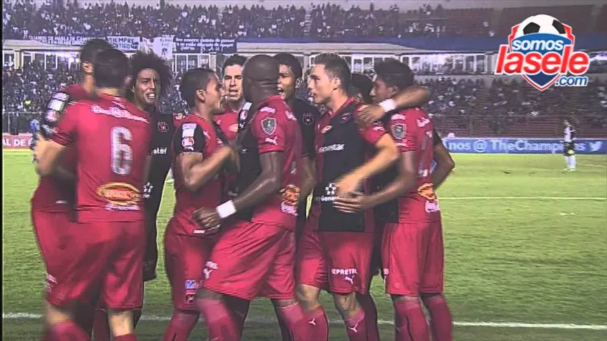 Aquí verás el gol de Jerry Palacios para la Liga Deportiva Alajuelense sobre el DAU