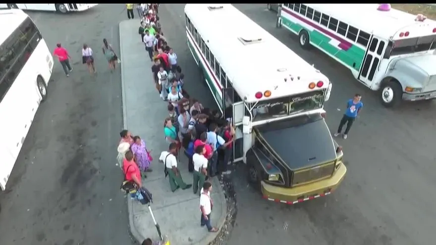 Transportistas de la 24 de diciembre protestan