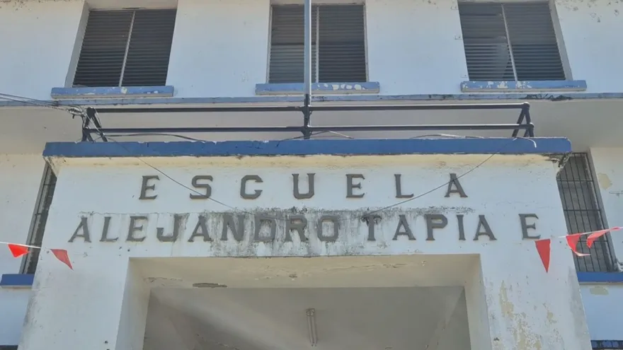 Colapso de losas obliga al traslado temporal de estudiantes del colegio Alejandro Tapia al Anapolo Tapia