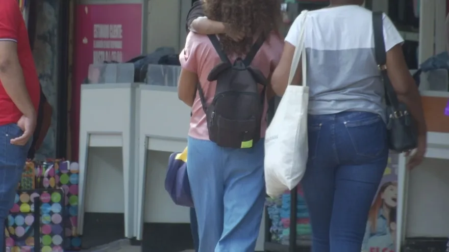 466 2 frame 3347Sectores como la logística, la hotelería y los servicios son las actividades que, según el Ministerio de Trabajo, aportan nuevos contratos laborales este año en comparación con el año pasado.