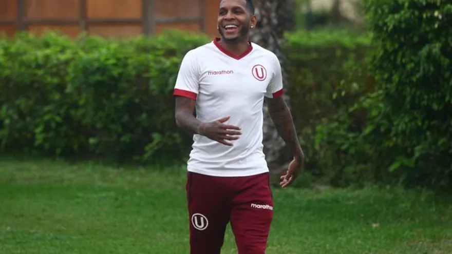 Perú autoriza prácticas como primer paso a retorno del fútbol sin público por COVID-19