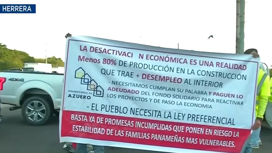 Promotores de vivienda protestan en Divisa