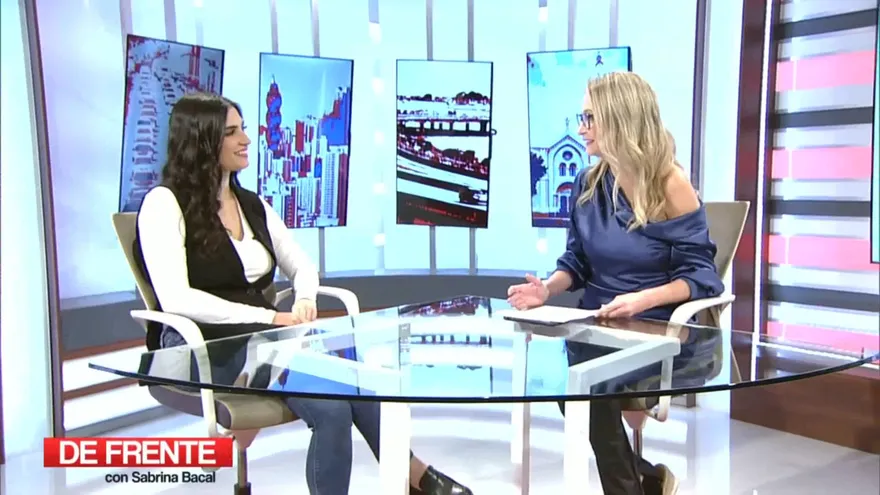 Bloque 2 De Frente: Serena Vamvas