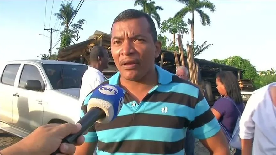 Residentes  en Colón protestan por demora del ferry