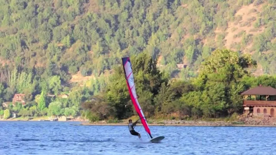 La laguna Aculeo, antes atractivo de Chile, seca por completo