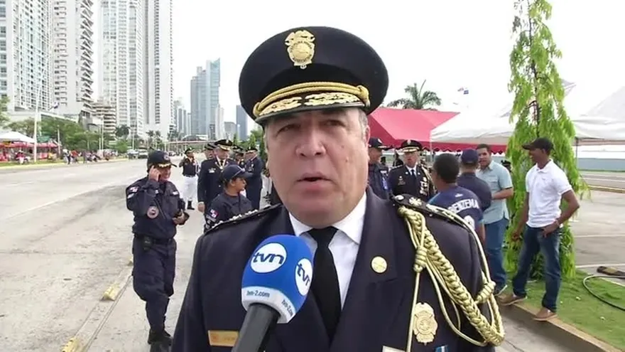 Bomberos realizan operativos de prevención en ruta del desfile