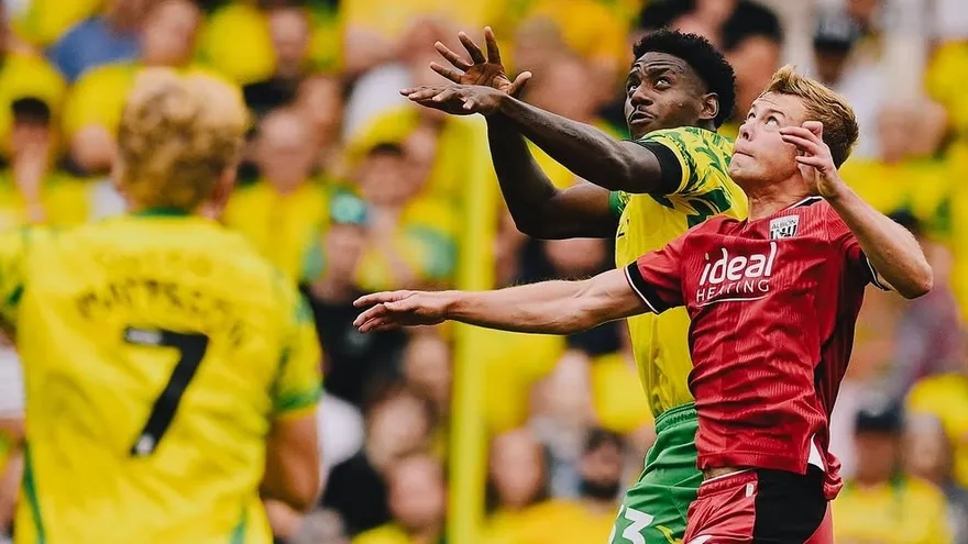 Panamanian Defender José Córdoba Sent Off in Championship Match