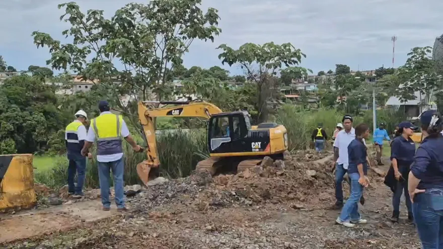 Panama Oeste loses half its water to leaks; 150+ repairs underway