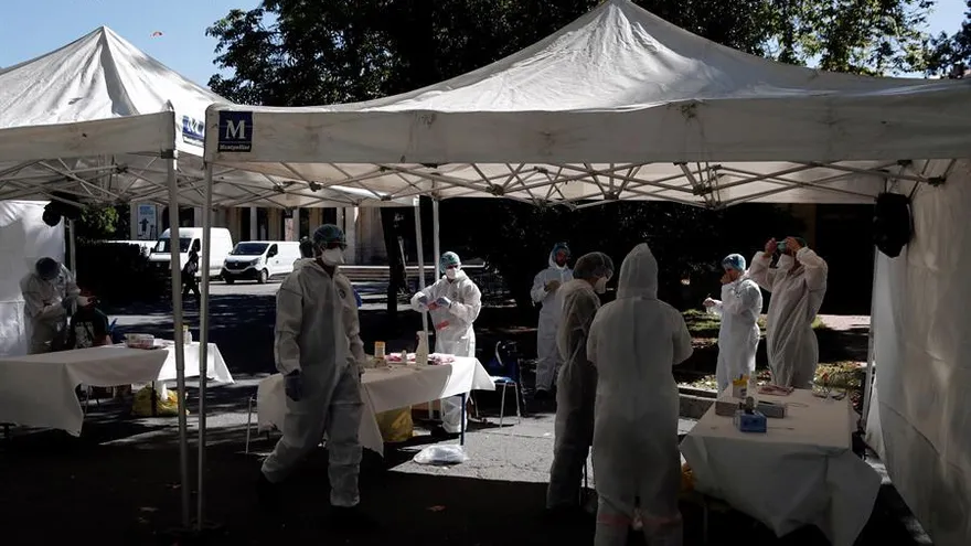 Francia no descarta confinamientos locales en situaciones 'críticas'