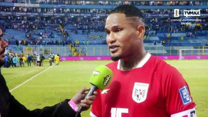 Eric Davis y José Fajardo dan declaraciones tras la victoria de Panamá ante El Salvador