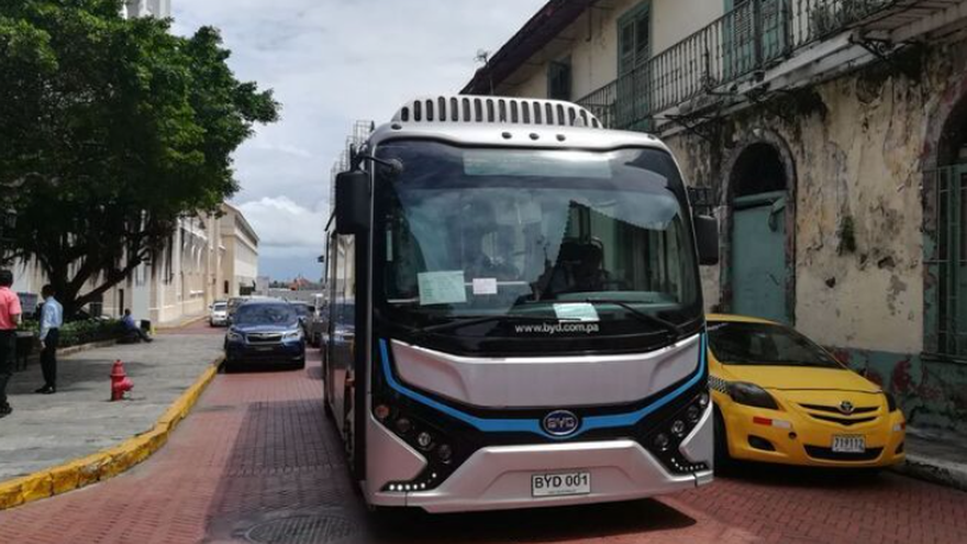 Aprueban proyecto que impulsa la movilidad eléctrica en el transporte terrestre