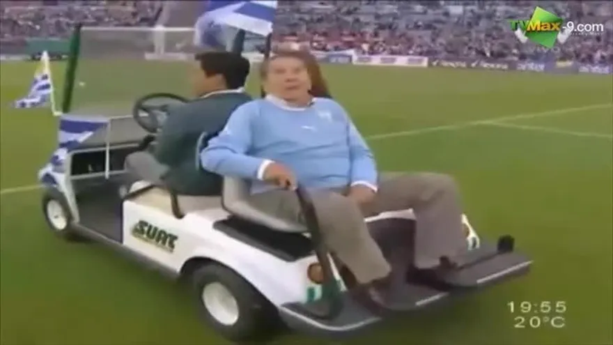 Alcides Ghiggia se pasea por Brasil, el autor del Maracanazo