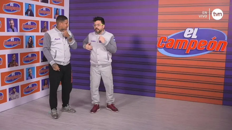 El Urri paraliza el show con salsa transformado en el sublime Ismael Rivera