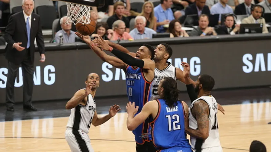Los Thunder ganaron 95-91 a los Spurs y ponen la serie 3-2 a su favor en los Playoffs