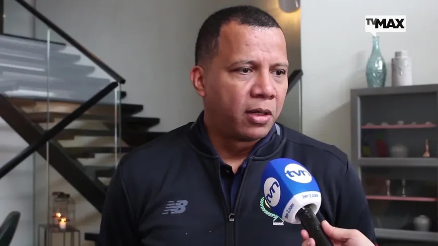 Luis Tejada sera baja ante Dinamarca