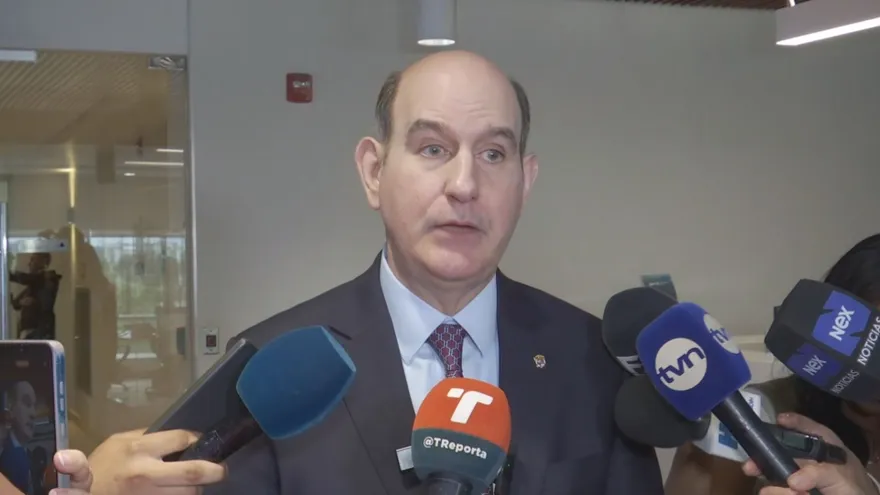 El ministro de Economía y Finanzas, Felipe Chapman.