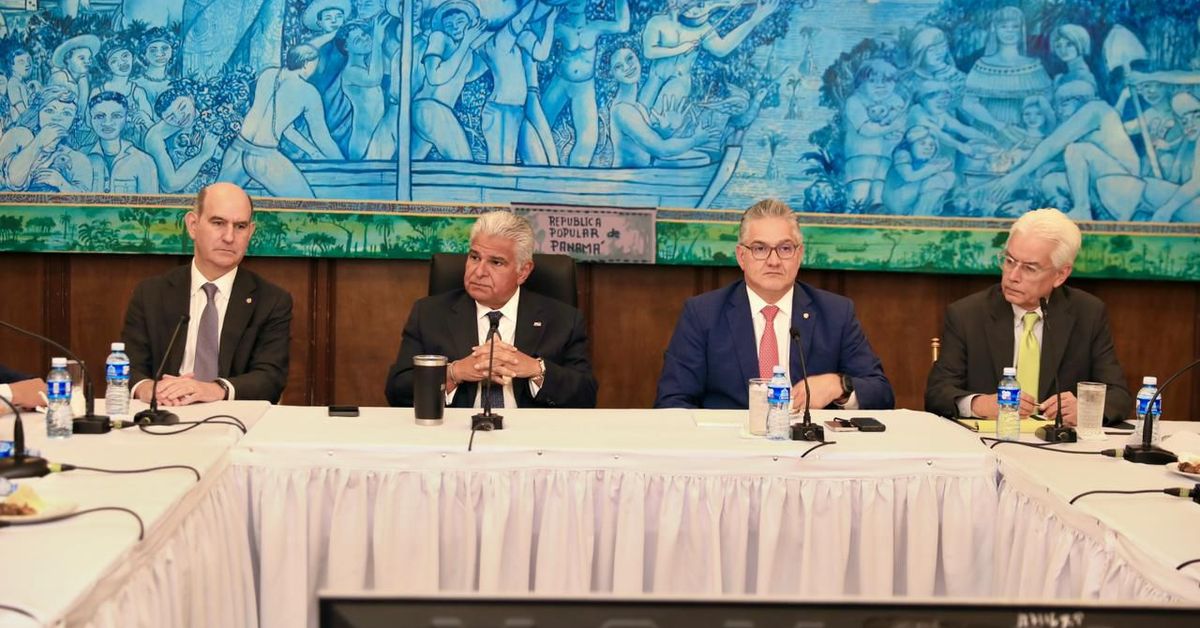 Presidente Mulino recibe a Michelle Bachelet en medio de su gira en la carrera por la secretaría de la ONU