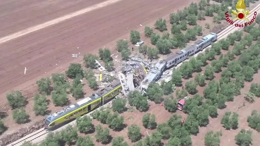 Unos 20 muertos por accidente de trenes en Italia