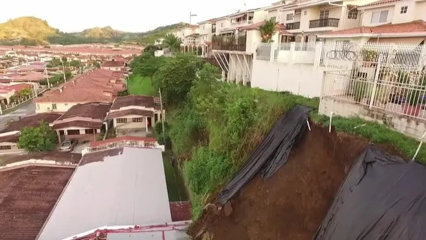Desalojan casas en Bosques de Cibeles