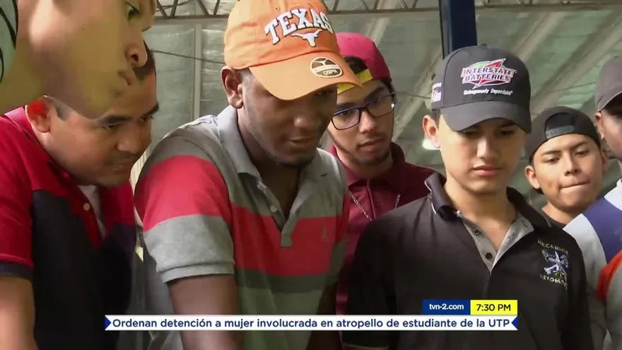 Piden revisión de la “Beca Universal”