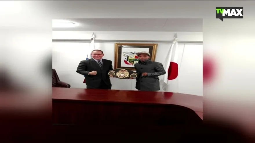 Jezreel Corrales en espera del pesaje previo a su pelea ante Uchiyama