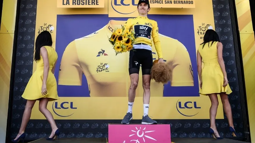 Grandes abucheos contra Geraint Thomas en el podio