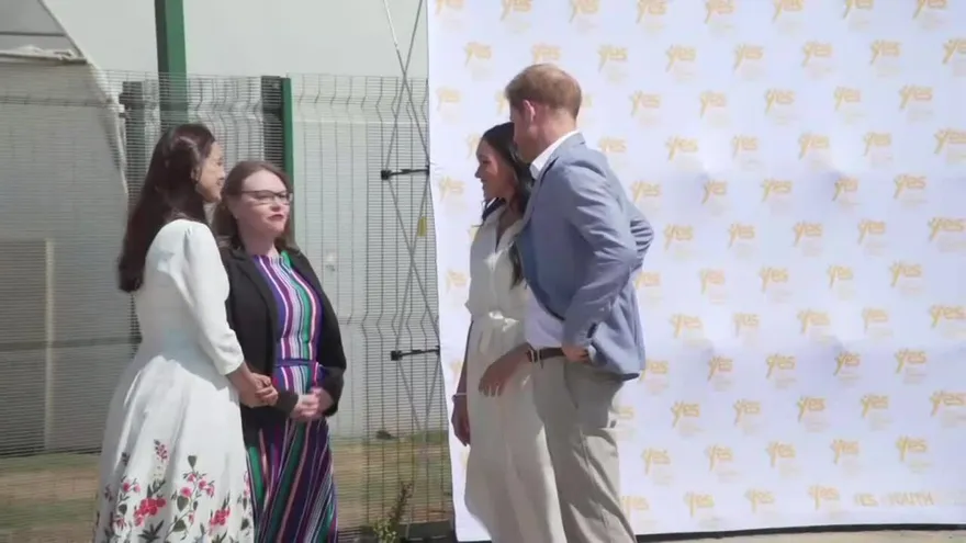 Enrique y Meghan denuncian a periódico británico por publicar una carta privada