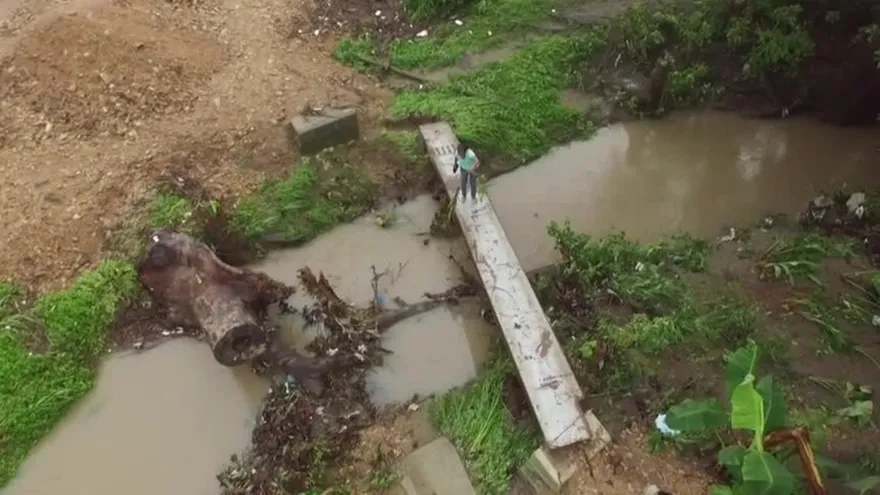 Colapsa puente en Chepo debido a las lluvias