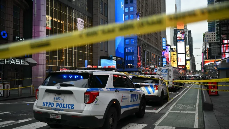 Escena del crimen de la vicepresidenta de Bank of America en Time Square, Nueva York.