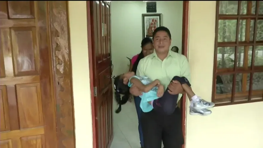 Trasladan a menor con Hidrocefalia hacia Panamá