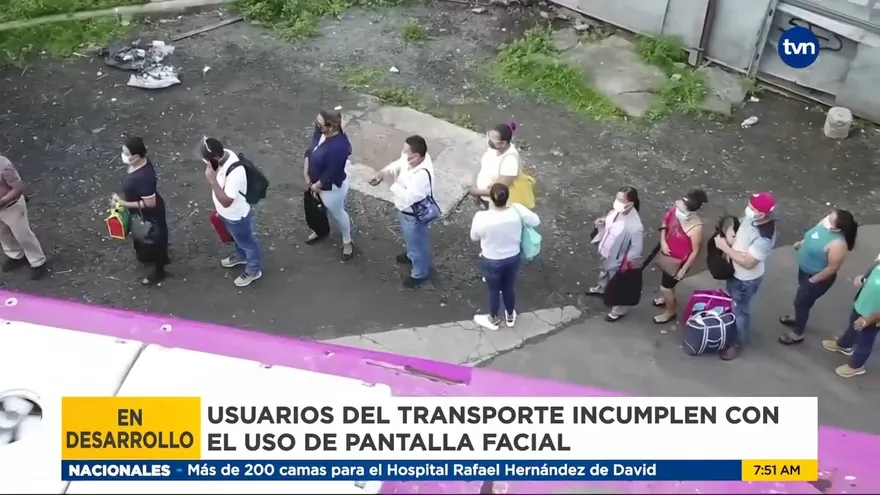 Usuarios opinan sobre el uso de la pantalla facial