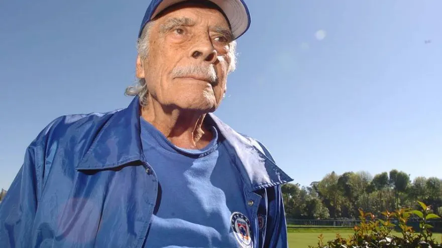 Muere nacho Trelles leyenda del Cruz Azul