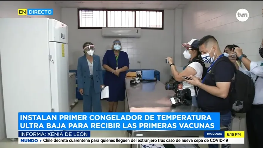 Instalan primer congelador para recibir vacunas de COVID-19