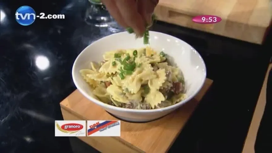 Ensalada de pasta fría con jamanilla