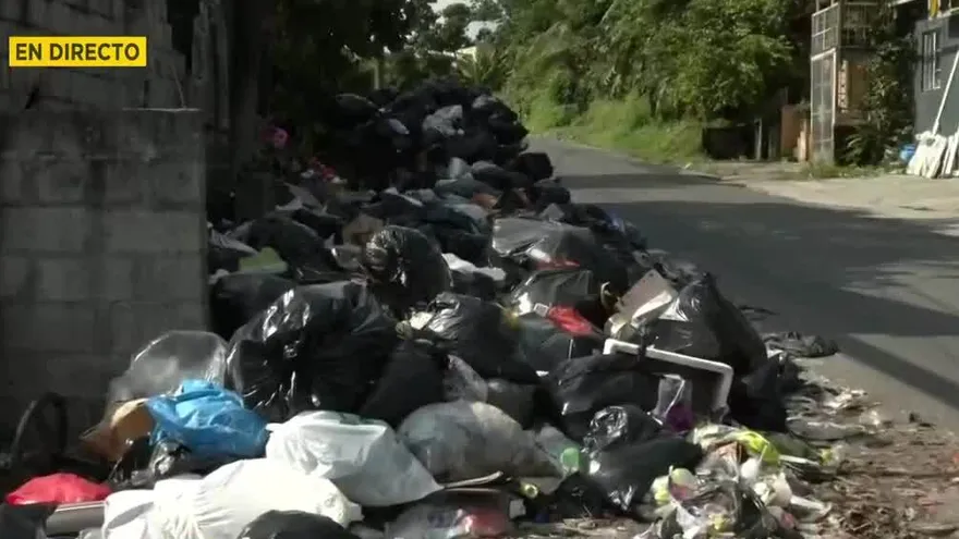 Calles de San Miguelito están llenas de basura