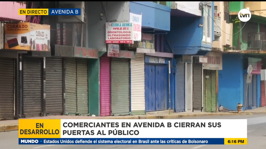 Locales en La Peatonal y la Plaza 5 de Mayo debieron cerrar sus puertas para evitar vandalismo