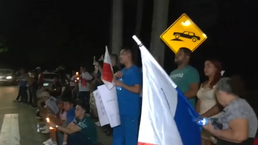 Realizan conferencia de prensa en vigilia en la Corte